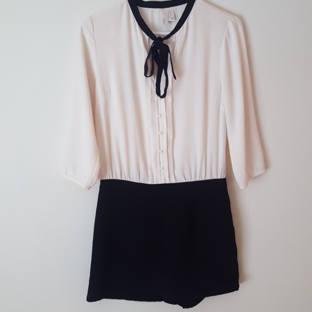 Cream and Black 3/4 Sleeve Jumpsuit
